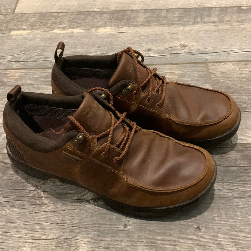 OluKai waterproof leather shoes in excellent condition